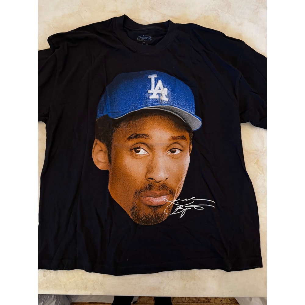 Authentic Kobe Bryant LA Dodgers Hat Graphic T-Shirt Black Mens 2XL Short Sleeve